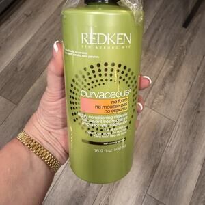 Redken Curvaceous No Foam Highly Conditioning Cleanser 16.9oz DISCONTINUED